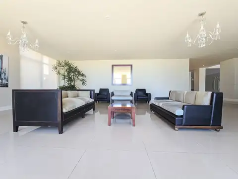 Departamento en Venta en Playa Chica, USD 680.000