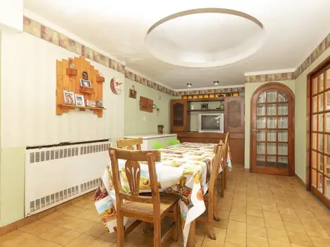 Casa en Venta en Valentin Alsina, USD 270.000