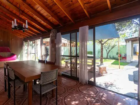 Depto Tipo Casa 5 ambientes con 2 baños