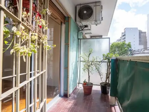 Departamento Dos Ambientes con Balcon en Flores