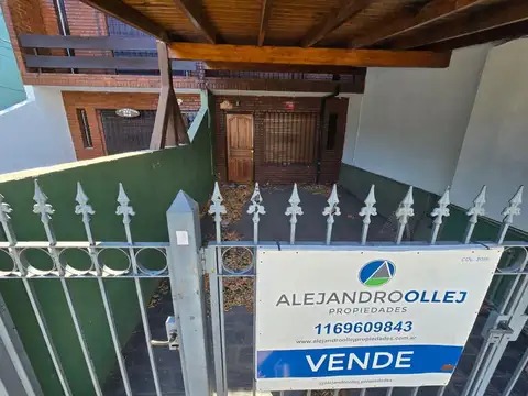 Depto Tipo Casa 3 ambientes con 2 baños