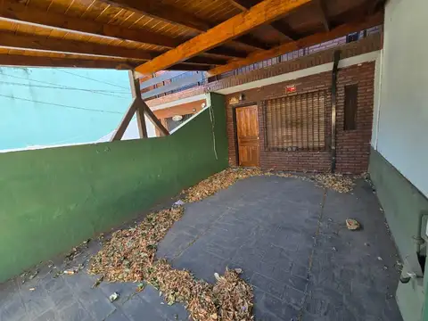 Depto Tipo Casa en Alquiler 40 años