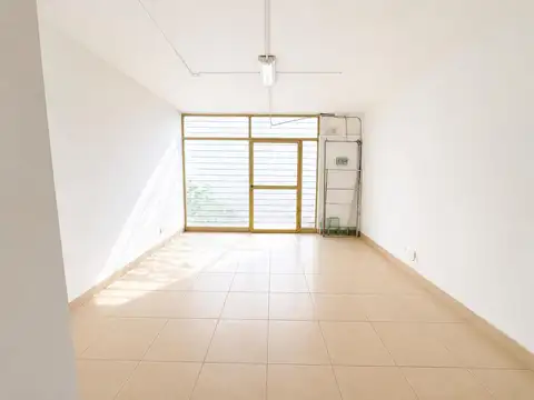 Local en Venta en Pilar Centro, USD 55.000
