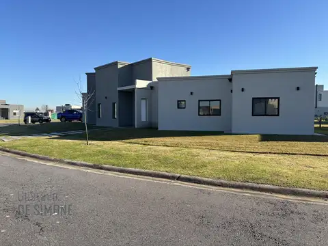 Venta casa 4 ambientes Barrio San Felipe, Canning