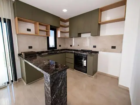 Casa 4 ambientes con 3 baños