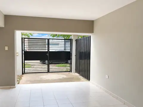 Depto Tipo Casa 3 ambientes con 2 baños