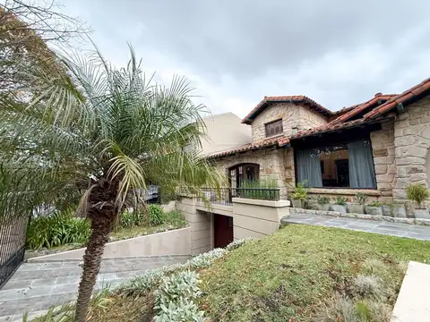 Gran Chalet 6 Amb. con parque y piscina climatizada