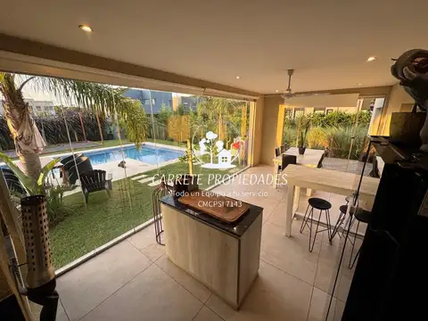 Casa en Venta en Pilar del Este - Santa Lucia, USD 260.000