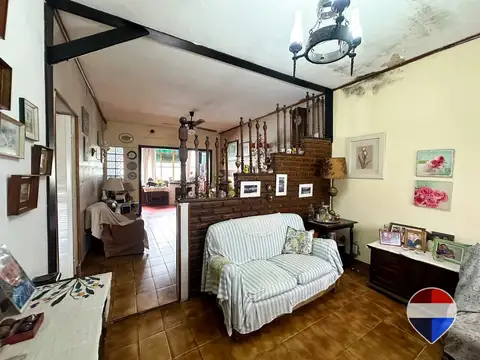 CASA EN VENTA MONTE GRANDE 4 AMBIENTES CON PARQUE