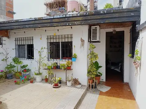Casa 4 ambientes con 1 baño
