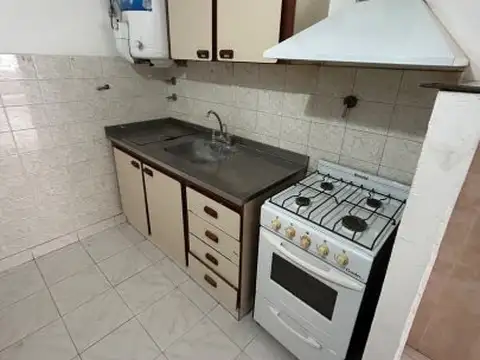 Irigoin 1179 , Piso 1