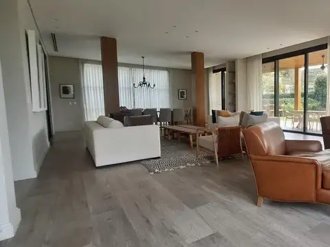 Casa en Alquiler Temporal al Noreste