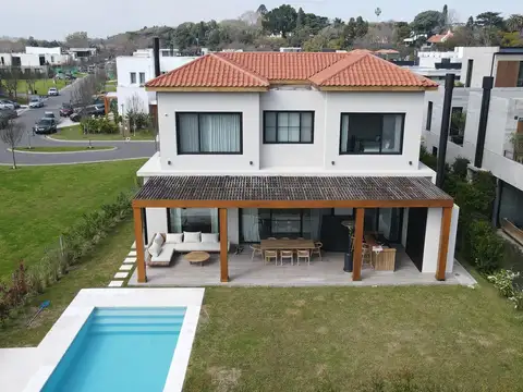 Casa en Alquiler Temporal de 3 dormitorios