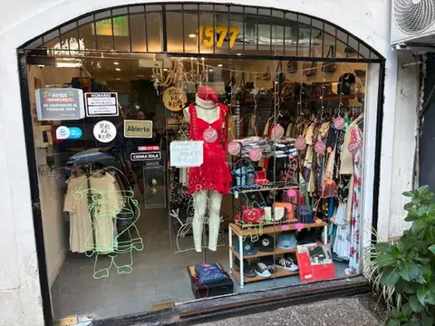 Venta de Local en Centro Comercial de Olivos