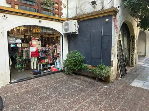 Local en Venta 25 años