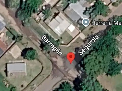 VENTA CASA MULTIFAMILIAR MERLO