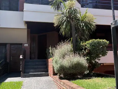 Chalet 5Amb. c/dep. en Parque Luro