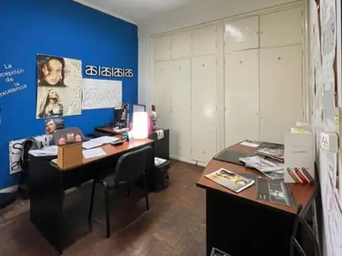 Oficina 6 ambientes con 3 baños