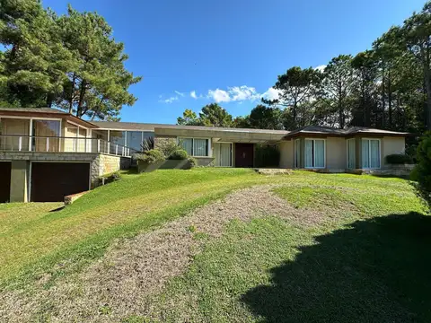 Del Juncal e/ Del Obenque y Del Timón