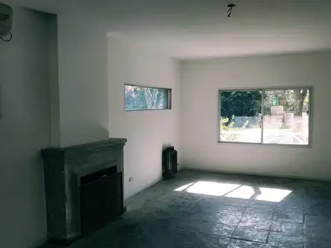 Casa en Alquiler en La Peregrina, USD 1.400