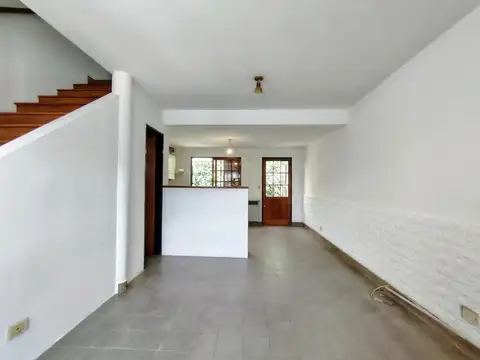 Depto Tipo Casa en Alquiler 25 años