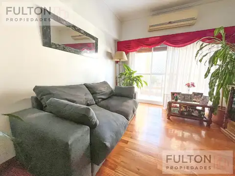 Departamento en  Venta 4 amb, balcón, 2 cocheras, Luminoso, Villa del Parque!