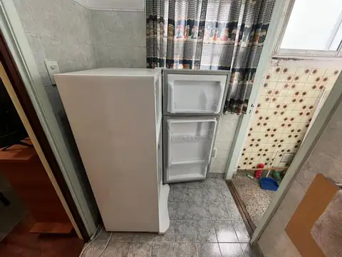 Avenida Carlos Calvo 1800, Piso 2
