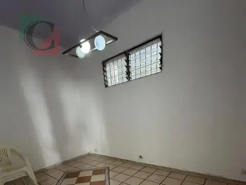Depto Tipo Casa en Alquiler en Lanus Oeste, $ 550.000
