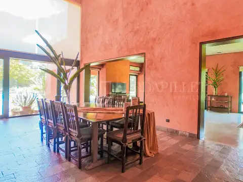 Casa en Venta con 6 cocheras