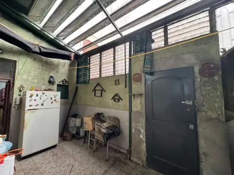 EXCELENTE PH DE 4 AMBIENTES A REFACCIONAR CON BAJAS EXPENSAS EN INMEJORABLE UBICACION EN VILLA CRESPO