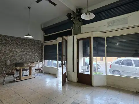 En alquiler Local 35m2 sobre Av. Laprida. Villa Martelli - Vicente Lopez
