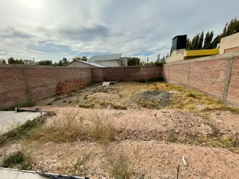 Terreno en Venta en Plottier, USD 28.000