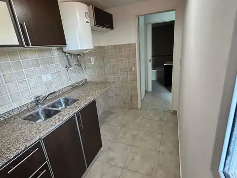 Departamento en Alquiler en Caseros, $ 450.000