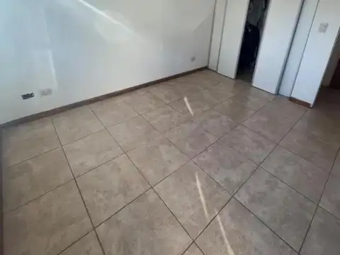 Duplex en venta de 3 ambientes en el centro de Canning