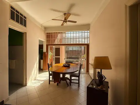 VENTA CASA 7 AMBIENTES CON GARAGE QUILMES CENTRO