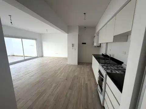 Beyrouth 4900, Piso PB