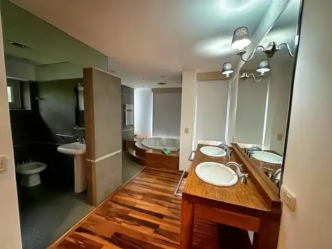 Mayor Quinteros 1350