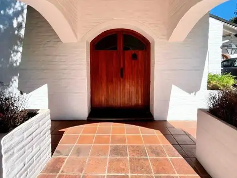 Mayor Quinteros 1300
