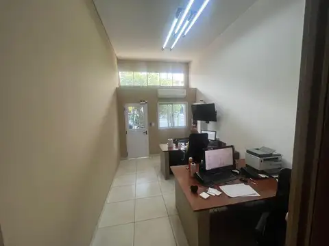 Local en Venta en Parque Avellaneda, USD 45.000