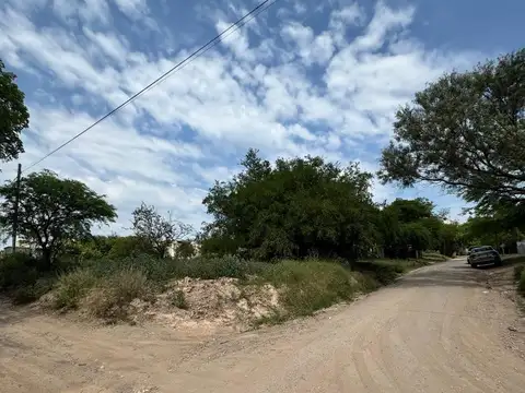 LOTE ESQUINA EN EL TALAR DE MENDIOLAZA 