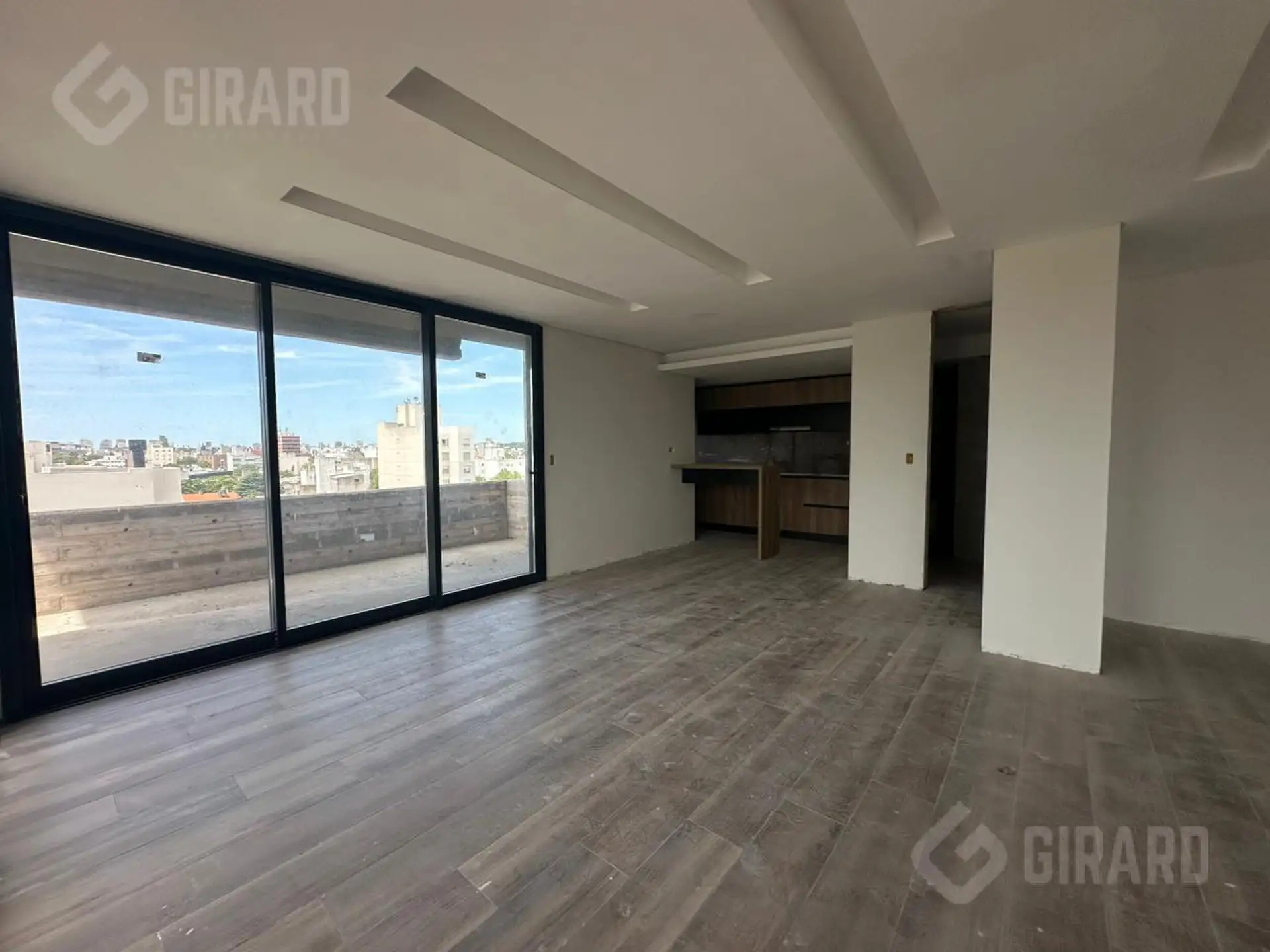 Piso en venta en Plaza Mitre. Oportunidad a estrenar.