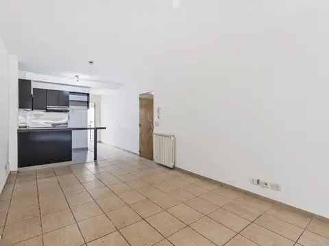 Venta Semipiso 2 Ambientes. Balcón Aterrazado y Patio. Frente. APTO CREDITO. PARRILLA. PILETA....
