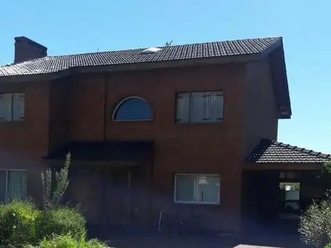 Casa en venta Pilar 5 ambientes. Barrio La Campiña