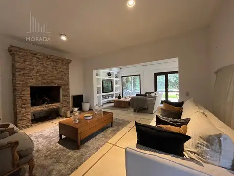 Casa 6 ambientes con 3 baños