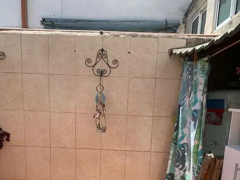 Depto Tipo Casa 2 ambientes con 1 baño