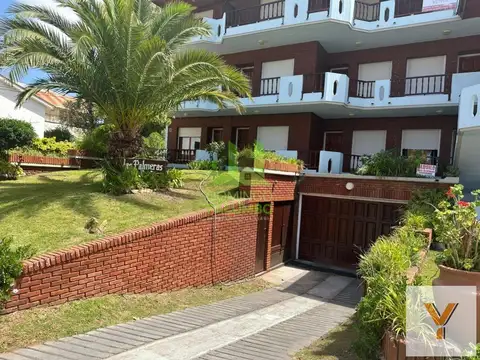 Departamento en venta - 3 Dormitorios 2 Baños - Villa Gesell