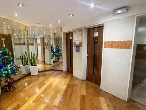 3 amb luminoso + cochera + baulera Solís y Av. Belgrano