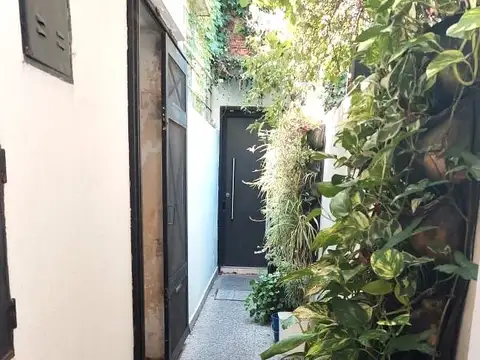 Depto Tipo Casa en Alquiler de 3 ambientes