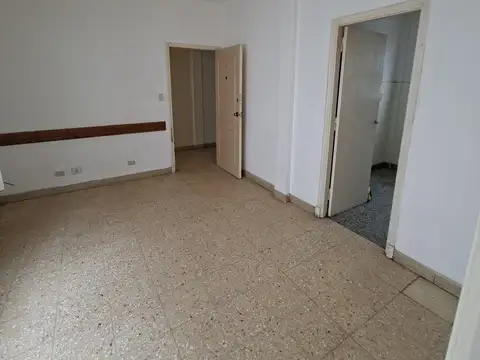 ALQUILO DEPARTAMENTO DE DOS AMBIENTES INTERNO - PLENO CENTRO- SIN EXPENSAS-