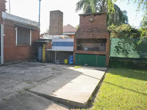 Casa 4 ambientes con 1 baño